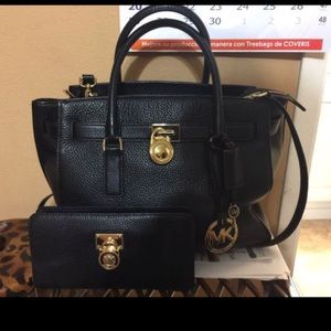 Michael kors  purse matching wallet and key ring
